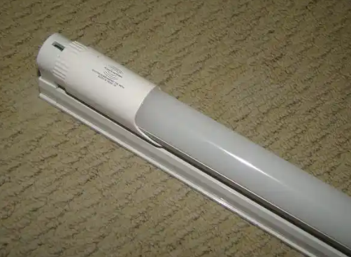 T8雯led灯管带支?png